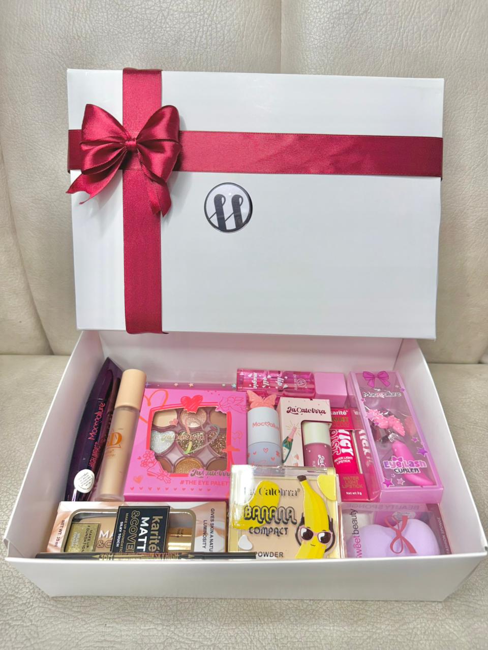 Kit Encantadora 18 Productos – Maquillaje que Inspira